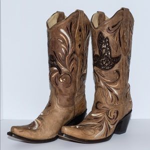 Adorable Corral Hummingbird Snip Toe Boots